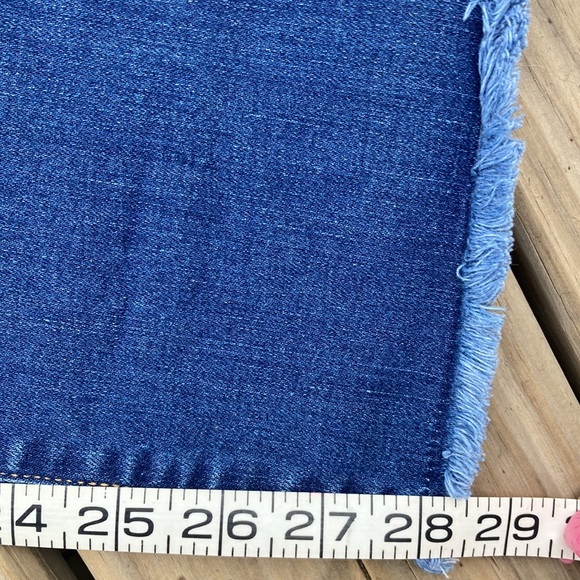 HP 🎉💕 a.n.a distressed jeans - Picture 7 of 10